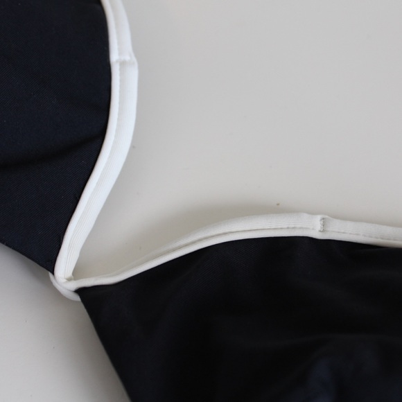 L*SPACE HELENA BLACK AND WHITE BIKINI TOP - S - Picture 7 of 7